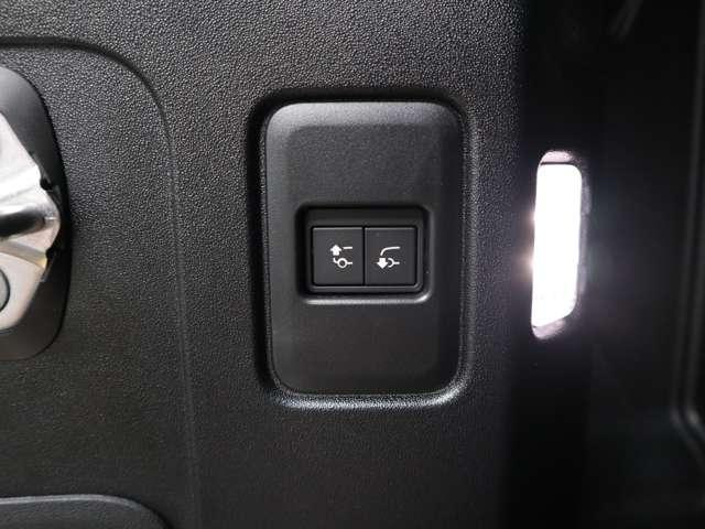 ディフェンダー 75thリミテッドエディション☆禁煙車☆外装色グラスミアグリーン☆ファブリックルーフ☆TVキャンセラー☆エアサスペンション☆ヘッドアップディスプレイ(54枚目)