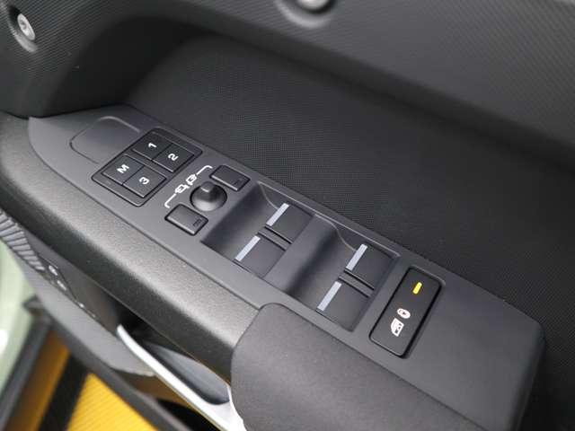 ディフェンダー 75thリミテッドエディション☆禁煙車☆外装色グラスミアグリーン☆ファブリックルーフ☆TVキャンセラー☆エアサスペンション☆ヘッドアップディスプレイ(59枚目)