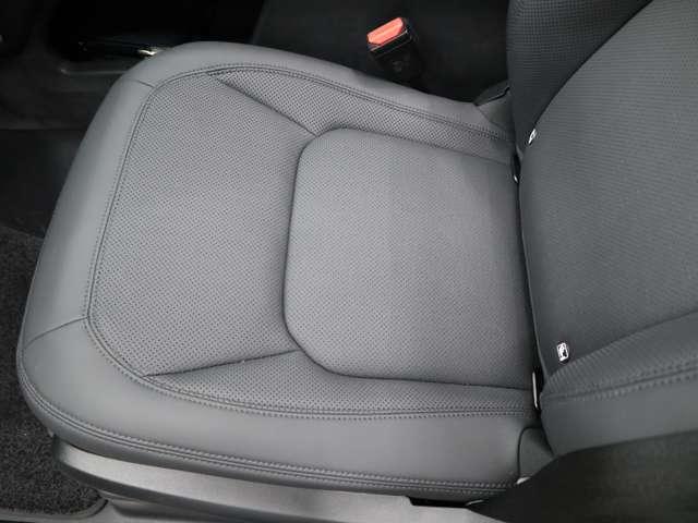 ディフェンダー 75thリミテッドエディション☆禁煙車☆外装色グラスミアグリーン☆ファブリックルーフ☆TVキャンセラー☆エアサスペンション☆ヘッドアップディスプレイ(77枚目)