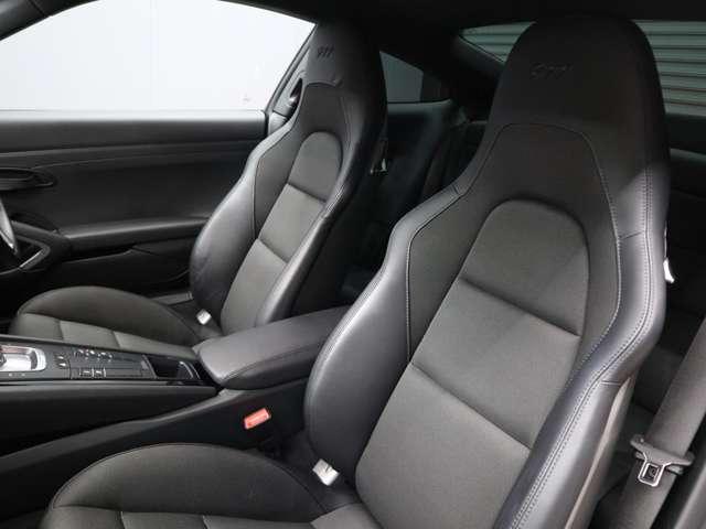 911 911カレラT ユーザー買取車 禁煙車 スポーツクロノP 純正PCMナビ GTスポーツステアリング パワーステアリングプラス 4人乗り パワーシート シートヒーター 純正20インチアルミホイールブラック(16枚目)