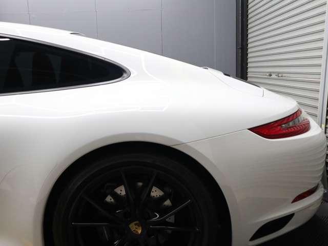 911 911カレラT ユーザー買取車 禁煙車 スポーツクロノP 純正PCMナビ GTスポーツステアリング パワーステアリングプラス 4人乗り パワーシート シートヒーター 純正20インチアルミホイールブラック(23枚目)