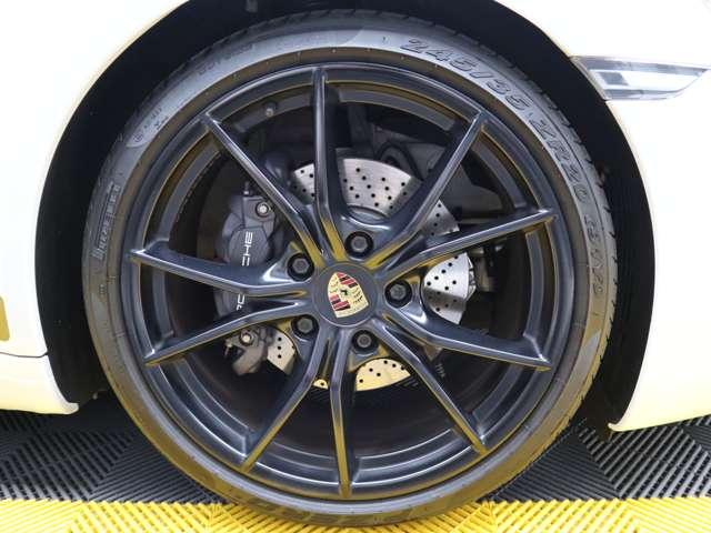 911 911カレラT ユーザー買取車 禁煙車 スポーツクロノP 純正PCMナビ GTスポーツステアリング パワーステアリングプラス 4人乗り パワーシート シートヒーター 純正20インチアルミホイールブラック(44枚目)