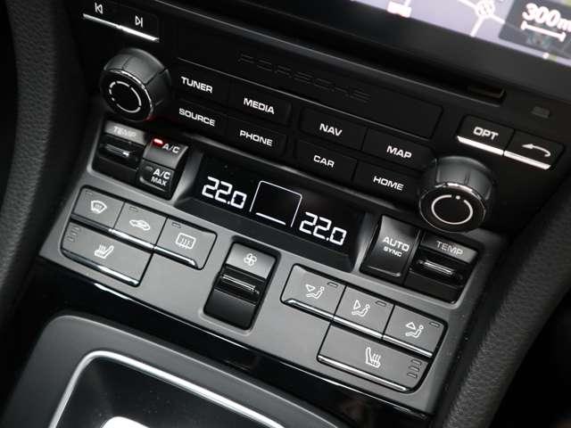 911 911カレラT ユーザー買取車 禁煙車 スポーツクロノP 純正PCMナビ GTスポーツステアリング パワーステアリングプラス 4人乗り パワーシート シートヒーター 純正20インチアルミホイールブラック(51枚目)