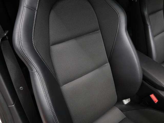 911 911カレラT ユーザー買取車 禁煙車 スポーツクロノP 純正PCMナビ GTスポーツステアリング パワーステアリングプラス 4人乗り パワーシート シートヒーター 純正20インチアルミホイールブラック(58枚目)