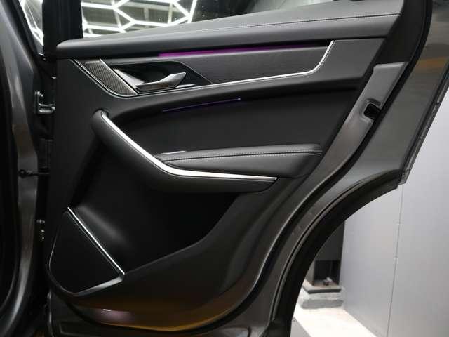 Fペイス R-ダイナミック HSE P250 ガソリンモデル パノラマサンルーフ 黒革シート  MERIDIANサラウンド 純正21インチアルミホイール シートヒーター&ベンチレーション シートマッサージ インテリアライト(44枚目)