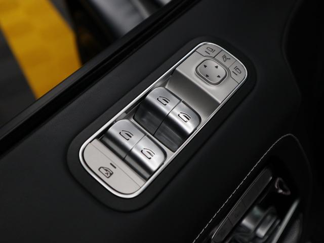 Gクラス G63 マグノヒーローエディション 4WD 禁煙車 限定75台 マグノオパリスホワイト カーボンファイバーインパネ カーボンパフォーマンスステアリング 純正AMG22インチ鍛造ホイール 社外電動サイドステップ(48枚目)