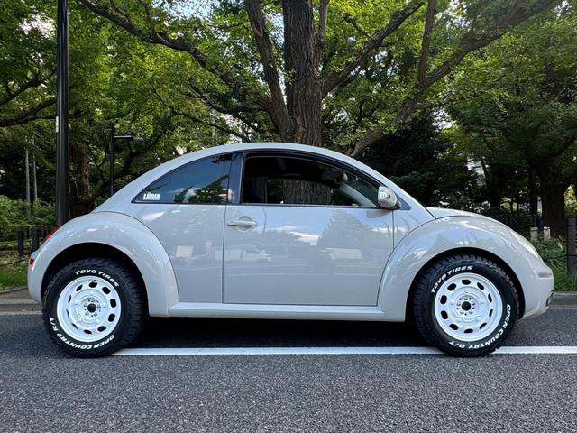 ニュービートル ＬＺ　フロア６ＡＴ　リフトアップ　全塗装済　社外アルミホイール　オフロードタイヤ　サンルーフ　本革シート　キーレス　ＥＴＣ　車検整備付き（3枚目）