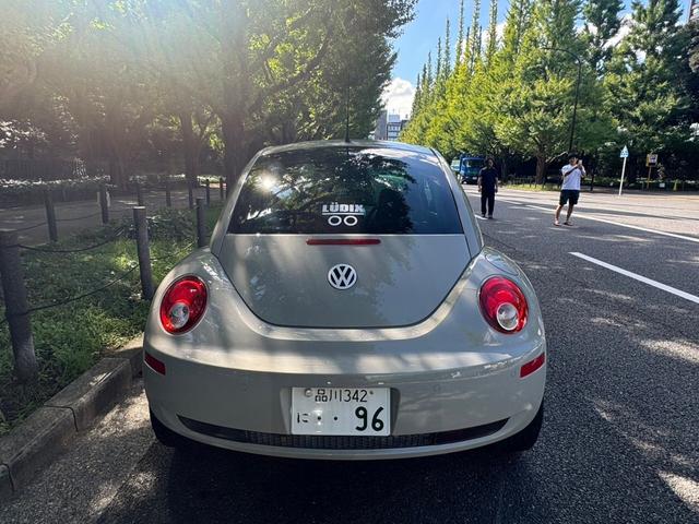 ニュービートル ＬＺ　フロア６ＡＴ　リフトアップ　全塗装済　社外アルミホイール　オフロードタイヤ　サンルーフ　本革シート　キーレス　ＥＴＣ　車検整備付き（6枚目）