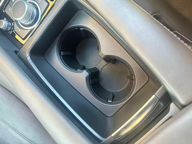 ＭＡＺＤＡ６セダン ２５Ｓ　Ｌパッケージ　３６０度カメラ，盗難防止システム，アイドリングストップ，運転席エアバッグ，サイドエアバッグ，ＡＢＳ，ＥＳＣ，レーンアシスト，ＬＥＤヘッドランプ，革メモリ付きパワーシート，シートエアコン，シートヒーター（32枚目）