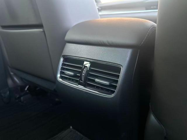 ＭＡＺＤＡ６セダン ２５Ｓ　Ｌパッケージ　３６０度カメラ，盗難防止システム，アイドリングストップ，運転席エアバッグ，サイドエアバッグ，ＡＢＳ，ＥＳＣ，レーンアシスト，ＬＥＤヘッドランプ，革メモリ付きパワーシート，シートエアコン，シートヒーター（36枚目）