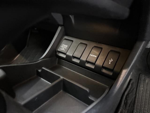 ヴェゼル ハイブリッドZ・ホンダセンシング Carplay、シートヒーター、カーナビ、ETC、バックカメラ、多機能ステアリング、クルーズコントロール、盗難防止システム、ハーフレザーシート、レーンアシスト、アイドリングストップ、(12枚目)