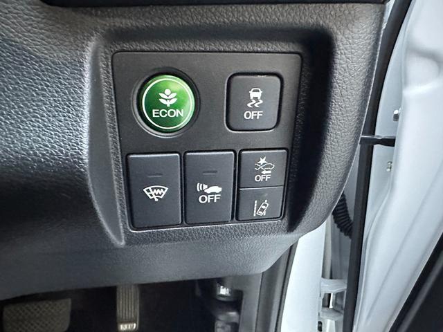 ヴェゼル ハイブリッドZ・ホンダセンシング Carplay、シートヒーター、カーナビ、ETC、バックカメラ、多機能ステアリング、クルーズコントロール、盗難防止システム、ハーフレザーシート、レーンアシスト、アイドリングストップ、(14枚目)