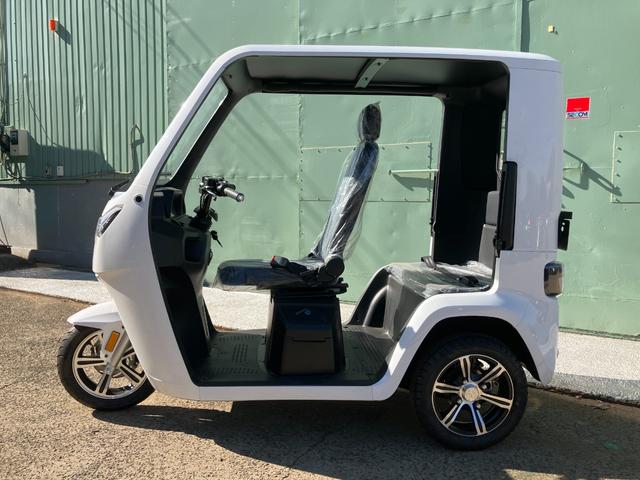 *その他 　ＶＥＨＩＣＬＥＦＵＮ　ＥＴＴ－ＮＥＯ　普通免許　家庭用１００Ｖ　リチウムイオン　３人乗（2枚目）