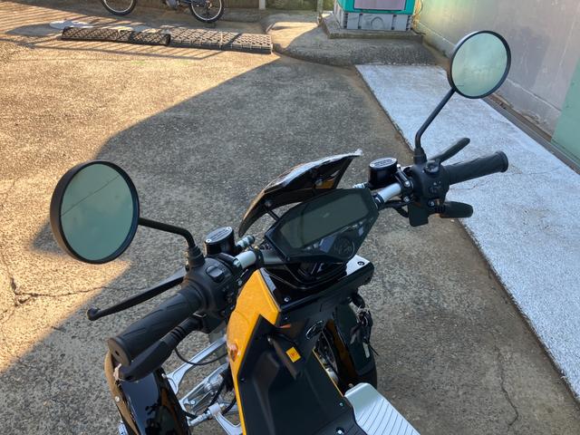 *その他  REVERSE TRIKER 普通免許可 2人乗り 高速道路走行可 ヘルメット不要 速度80km 家庭用100V(7枚目)