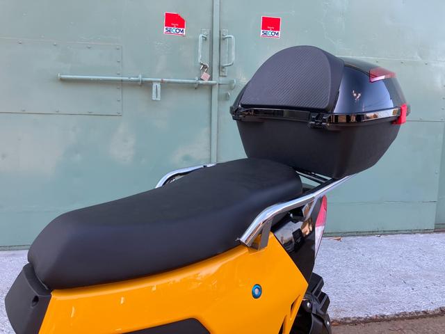 *その他  REVERSE TRIKER 普通免許可 2人乗り 高速道路走行可 ヘルメット不要 速度80km 家庭用100V(10枚目)