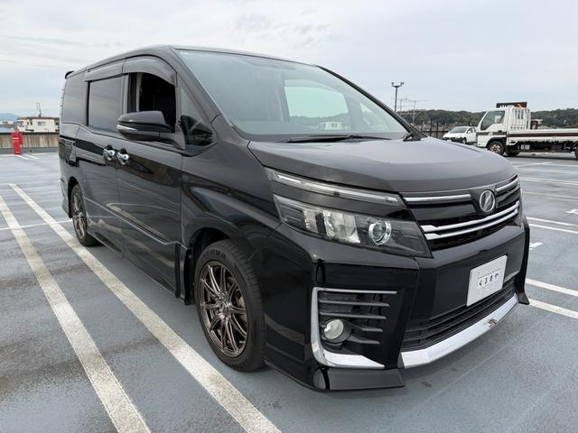 ヴォクシー ＺＳ　純正ナビゲーション　バックカメラ　純正フリップダウンモニター　７人乗り　両側パワースライドドア（3枚目）