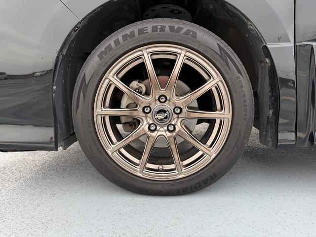 ヴォクシー ＺＳ　純正ナビゲーション　バックカメラ　純正フリップダウンモニター　７人乗り　両側パワースライドドア（15枚目）