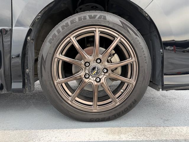 ヴォクシー ＺＳ　純正ナビゲーション　バックカメラ　純正フリップダウンモニター　７人乗り　両側パワースライドドア（18枚目）