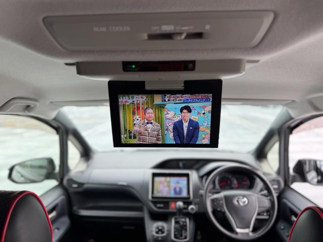 ヴォクシー ＺＳ　純正ナビゲーション　バックカメラ　純正フリップダウンモニター　７人乗り　両側パワースライドドア（22枚目）