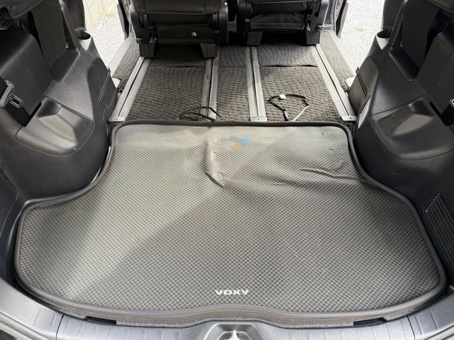 ヴォクシー ＺＳ　純正ナビゲーション　バックカメラ　純正フリップダウンモニター　７人乗り　両側パワースライドドア（38枚目）