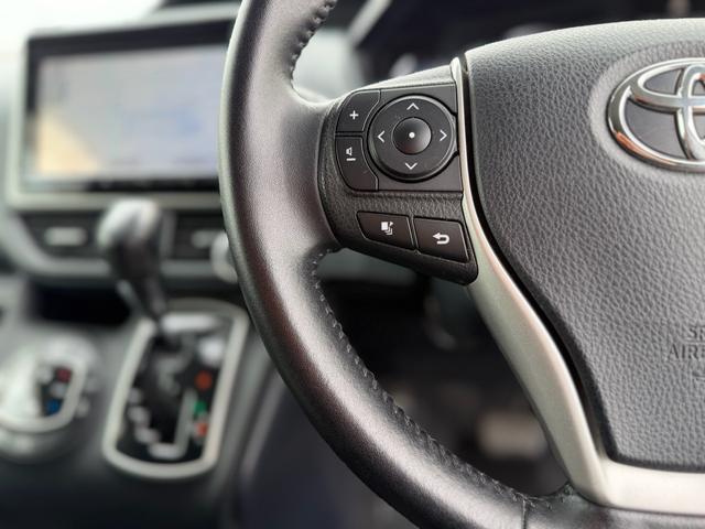 ヴォクシー ＺＳ　純正ナビゲーション　バックカメラ　純正フリップダウンモニター　７人乗り　両側パワースライドドア（40枚目）