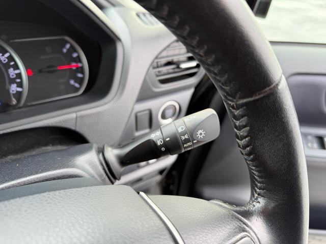 ヴォクシー ＺＳ　純正ナビゲーション　バックカメラ　純正フリップダウンモニター　７人乗り　両側パワースライドドア（43枚目）