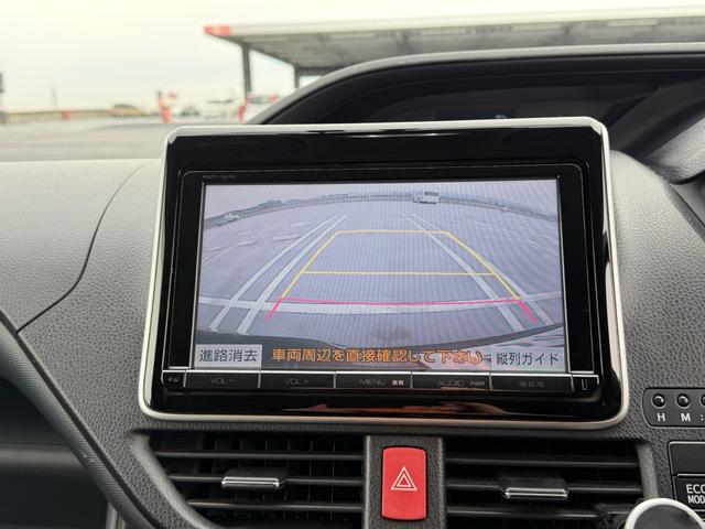 ヴォクシー ＺＳ　純正ナビゲーション　バックカメラ　純正フリップダウンモニター　７人乗り　両側パワースライドドア（49枚目）