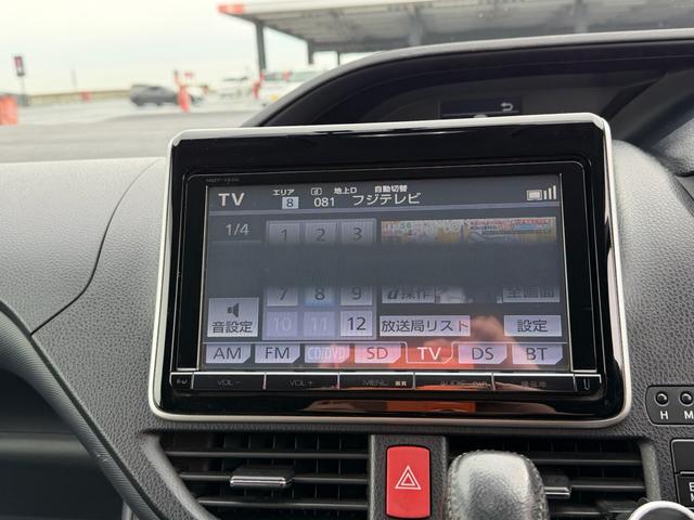 ヴォクシー ＺＳ　純正ナビゲーション　バックカメラ　純正フリップダウンモニター　７人乗り　両側パワースライドドア（50枚目）