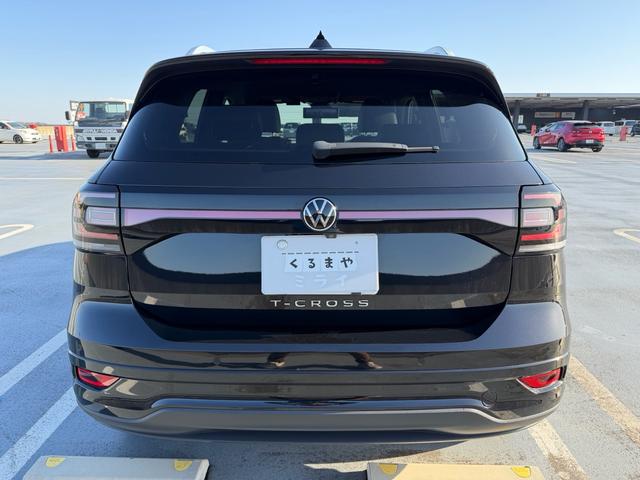 T-クロス TSI Rライン 液晶メーター アダプティブクルーズコントロール レーンキープ リアトラフィック ブラインドスポット 社外デジタルミラー 純正AW Discoverpro バックカメラ センサー パーキングアシスト(6枚目)