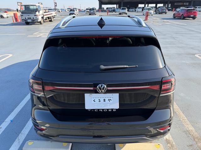 T-クロス TSI Rライン 液晶メーター アダプティブクルーズコントロール レーンキープ リアトラフィック ブラインドスポット 社外デジタルミラー 純正AW Discoverpro バックカメラ センサー パーキングアシスト(7枚目)