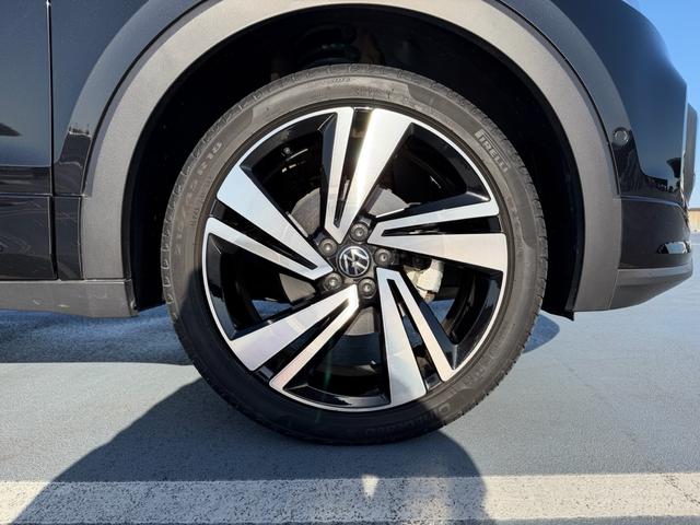 T-クロス TSI Rライン 液晶メーター アダプティブクルーズコントロール レーンキープ リアトラフィック ブラインドスポット 社外デジタルミラー 純正AW Discoverpro バックカメラ センサー パーキングアシスト(21枚目)