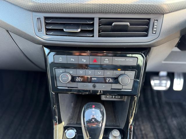 T-クロス TSI Rライン 液晶メーター アダプティブクルーズコントロール レーンキープ リアトラフィック ブラインドスポット 社外デジタルミラー 純正AW Discoverpro バックカメラ センサー パーキングアシスト(56枚目)