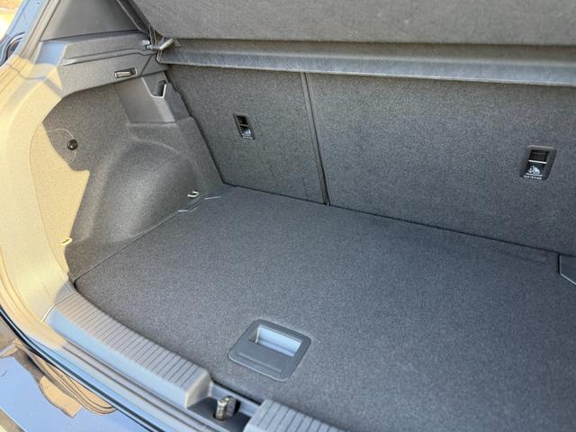 T-クロス TSI Rライン 液晶メーター アダプティブクルーズコントロール レーンキープ リアトラフィック ブラインドスポット 社外デジタルミラー 純正AW Discoverpro バックカメラ センサー パーキングアシスト(67枚目)