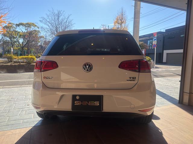 ゴルフ TSIコンフォートラインブルーモーションテクノロジー 禁煙車 ETC バックカメラ ナビ TV アルミホイール オートライト キーレスエントリー アイドリングストップ 電動格納ミラー AT CD USB エアコン パワーステアリング パワーウィンドウ(20枚目)