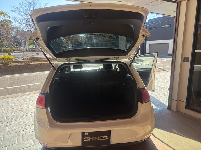 ゴルフ TSIコンフォートラインブルーモーションテクノロジー 禁煙車 ETC バックカメラ ナビ TV アルミホイール オートライト キーレスエントリー アイドリングストップ 電動格納ミラー AT CD USB エアコン パワーステアリング パワーウィンドウ(22枚目)