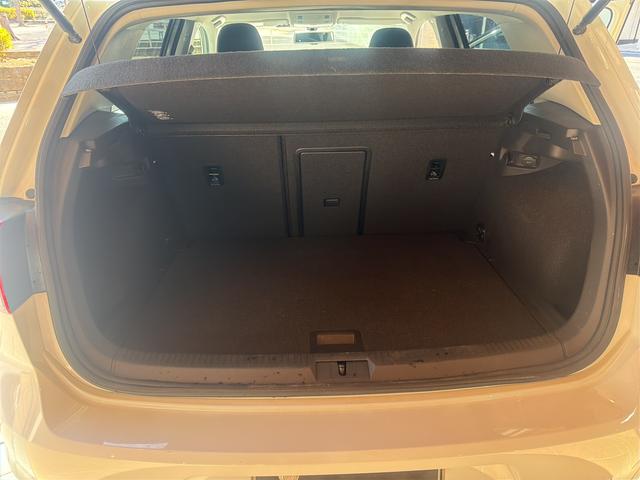 ゴルフ TSIコンフォートラインブルーモーションテクノロジー 禁煙車 ETC バックカメラ ナビ TV アルミホイール オートライト キーレスエントリー アイドリングストップ 電動格納ミラー AT CD USB エアコン パワーステアリング パワーウィンドウ(24枚目)