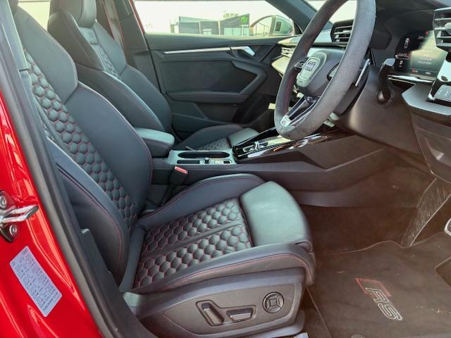 ＲＳ３ ベースグレード（11枚目）