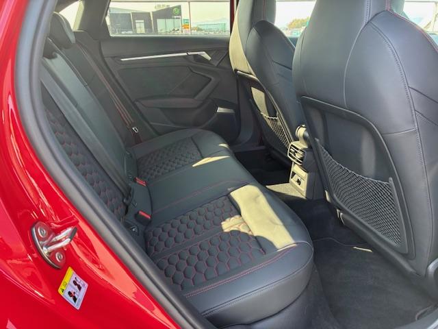 ＲＳ３ ベースグレード（12枚目）