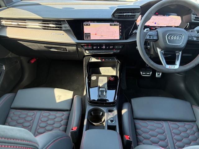 ＲＳ３ ベースグレード（13枚目）