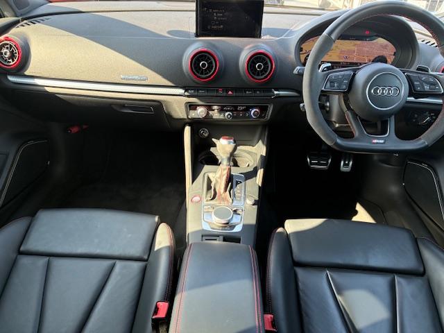 RS3スポーツバック ベースグレード(10枚目)