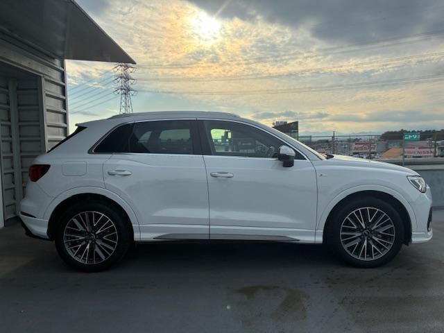 Ｑ３ ３５ＴＦＳＩ　Ｓライン（8枚目）