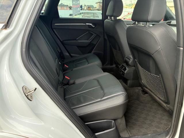 Ｑ３ ３５ＴＦＳＩ　Ｓライン（12枚目）