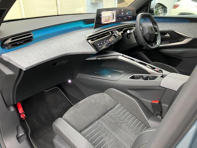 3008 GTハイブリッド アルカンタラパッケージ 認定中古車 弊社デモカー 新車保証継承 AppleCarPlay アクティブクルーズコントロール ブラインドスポットモニター ステアリングパドルシフト シートメモリー機能 シートヒーター ETC車載器(24枚目)