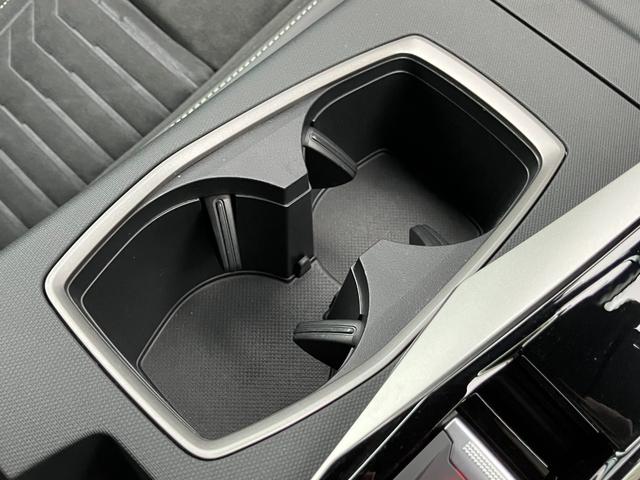 3008 GTハイブリッド アルカンタラパッケージ 認定中古車 弊社デモカー 新車保証継承 AppleCarPlay アクティブクルーズコントロール ブラインドスポットモニター ステアリングパドルシフト シートメモリー機能 シートヒーター ETC車載器(59枚目)