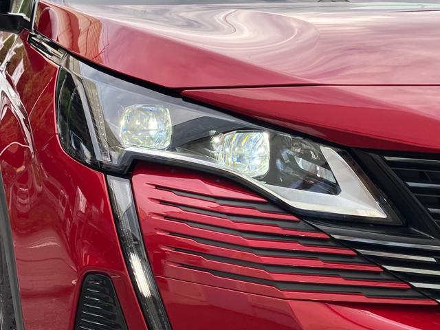 ＬＥＤヘッドライトは暗い夜道を明るく照らし、安全な運転をサポートします！