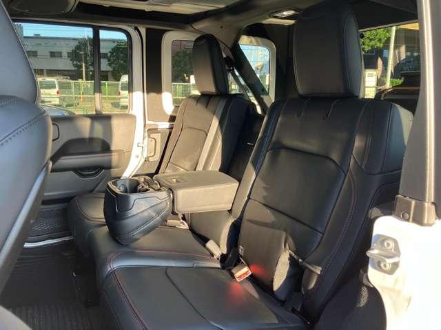 ジープ・ラングラーアンリミテッド ルビコン 認定中古車 弊社デモカー AppleCarPlay アダプティブクルーズコントロール ブラインドスポットモニター Bluetooth接続 スウェイバー ヒルディセントコントロール 電動シート(29枚目)