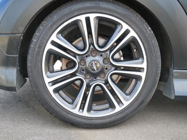 ＭＩＮＩ クーパーＳＤ　クロスオーバー　ブラックナイト　国内限定１４０台マットブラック　レザーシート　シートヒーター　バックカメラ　車高調　エアロ　２本出しマフラー　ＬＥＤフォグ　ジョンクーパーワークスホイール（15枚目）