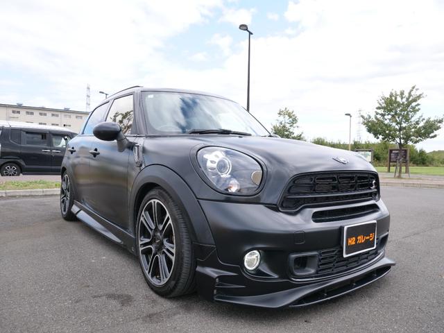 ＭＩＮＩ クーパーＳＤ　クロスオーバー　ブラックナイト　国内限定１４０台マットブラック　レザーシート　シートヒーター　バックカメラ　車高調　エアロ　２本出しマフラー　ＬＥＤフォグ　ジョンクーパーワークスホイール（19枚目）
