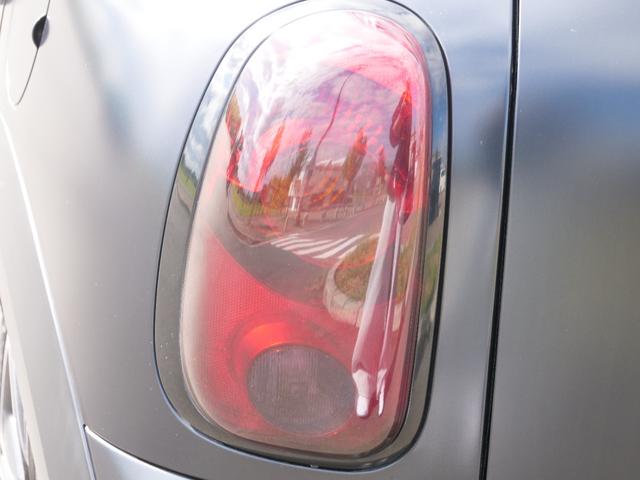 ＭＩＮＩ クーパーＳＤ　クロスオーバー　ブラックナイト　国内限定１４０台マットブラック　レザーシート　シートヒーター　バックカメラ　車高調　エアロ　２本出しマフラー　ＬＥＤフォグ　ジョンクーパーワークスホイール（21枚目）