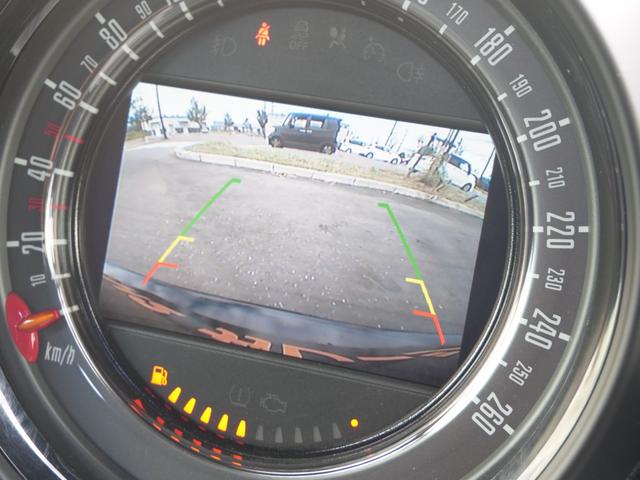 ＭＩＮＩ クーパーＳＤ　クロスオーバー　ブラックナイト　国内限定１４０台マットブラック　レザーシート　シートヒーター　バックカメラ　車高調　エアロ　２本出しマフラー　ＬＥＤフォグ　ジョンクーパーワークスホイール（32枚目）